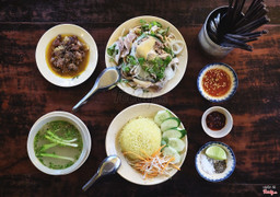 Cơm gà Tam kỳ đúng vị