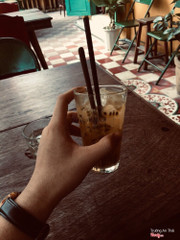 Quán có phong cách của những năm 1975 !! Mình cũng cảm ơn quán vì đã giữ ví mình lúc mình đánh rơi ví tại quán 