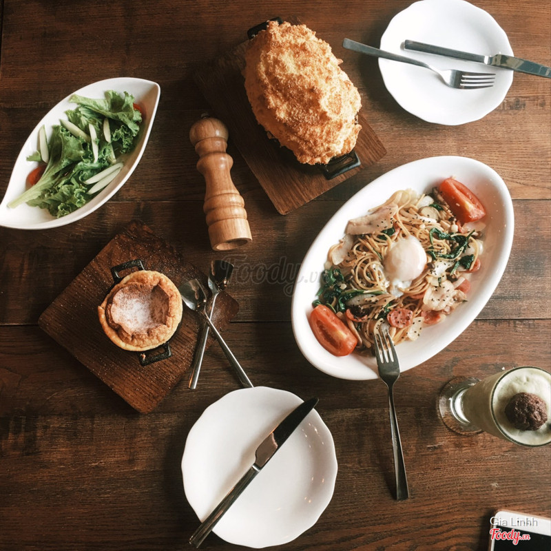 deja vu spaghetti & cơm mây bồng bềnh