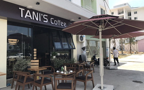 Tani's Cafe