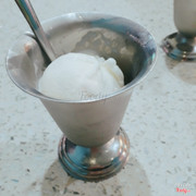 Kem sữa chua cherry 