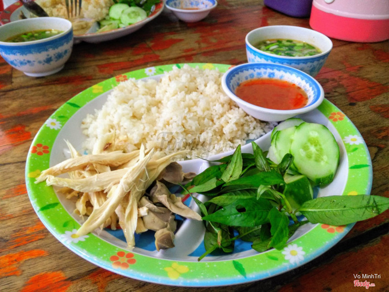 Cơm gà xé + gan mề