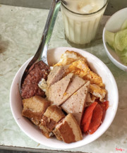 xôi thịt chả trứng pate