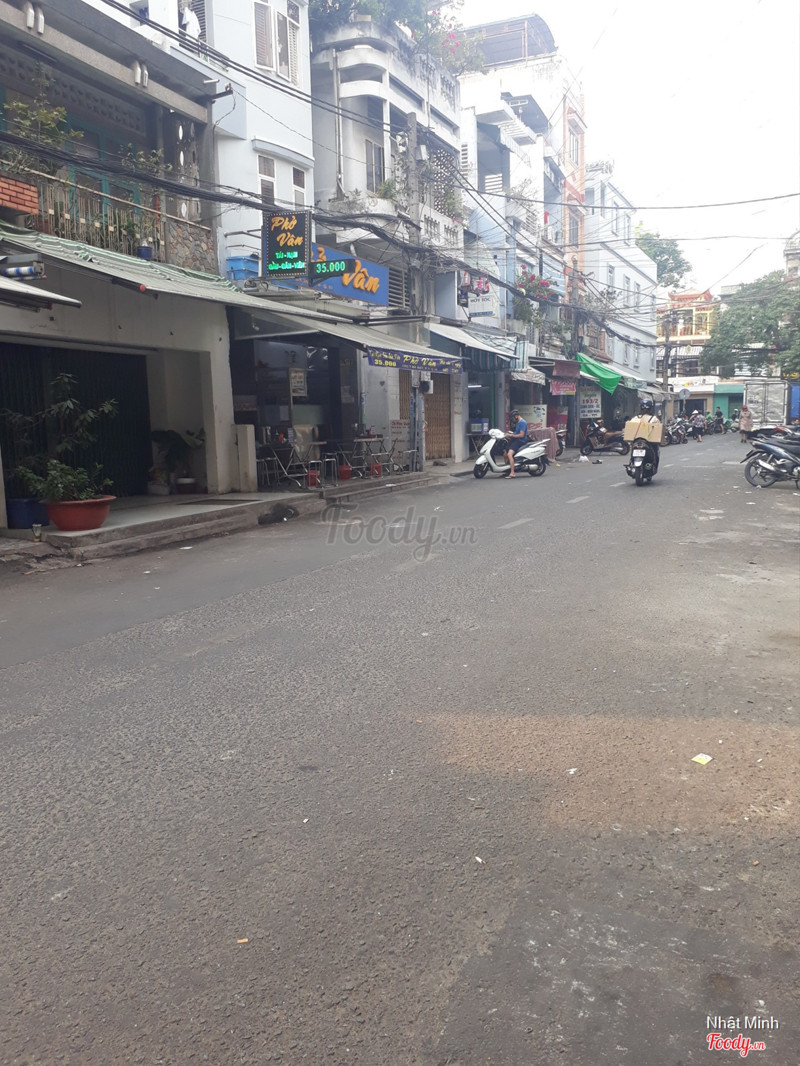 Quán nằm ở đầy nè 😃