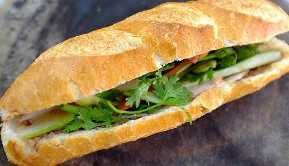 Chị Thủy - Bánh Mì Rau