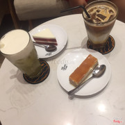 Không gian đẹp , sang chảnh , không khí dẫn dễ chịu , khá thoáng , đồ uống ngon , nhân viên lịch sự 