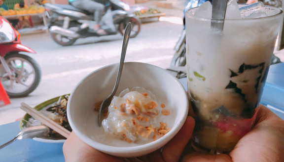 Cô Thảo - Chè & Bánh Đúc - Chợ Tân Phong