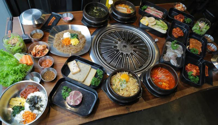 Meat & Meet Korean BBQ Container - Crescent Mall