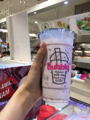 Chỉ có 30k mà đã được 1ly sữa khoai môn thì còn gì bằng. Vừa ngon vừa hợp túi tiền . Mn hãy ghé ủng hộ quán nha . Nhân viên nhanh nhẹn lại nhiệt tình , vui tính.