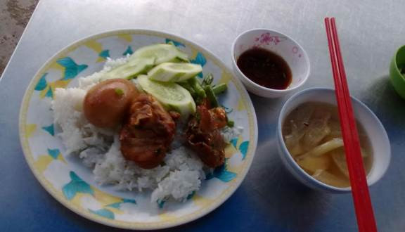 Cơm Bình Dân Thanh Trúc - Lê Tuấn Mậu