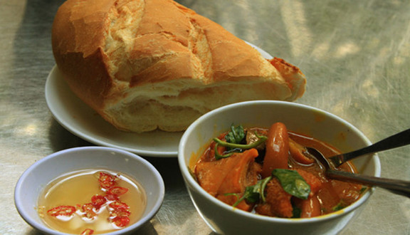 Phá Lấu Gái - Bánh Mì & Cơm Hộp