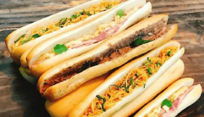 Bánh Mì Que Tứ Hải - Ăn Vặt, Nước Mía & Trà Tắc - 562 Trưng Nữ Vương