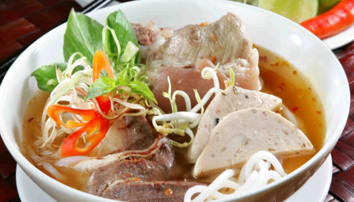 Bún Bò Huế Cô Năm