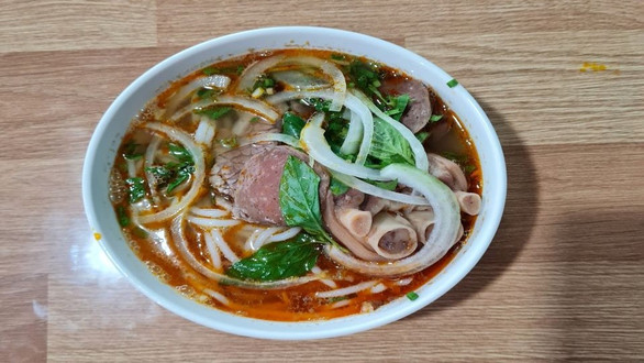 Bún Bò Huế Sông Hương - Nguyễn Văn Linh