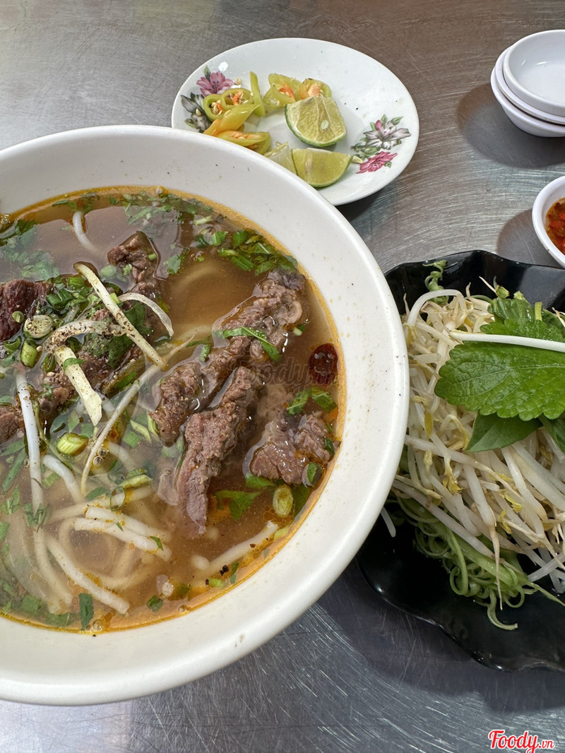 Bún bò Huế - 30k