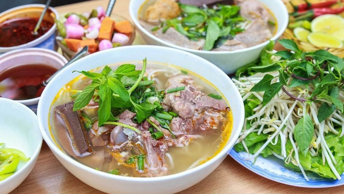 Bún Bò Huế Chiêu Anh - Bún Bò Huế - 55 Yersin