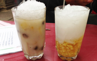 Ăn vặt đường phố
