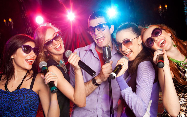 Tuấn Nga Karaoke - Nam Hồng