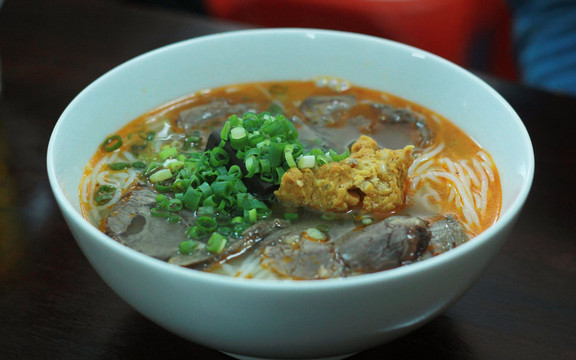 Bún Bò Huế Bà Thu - Ngô Quyền