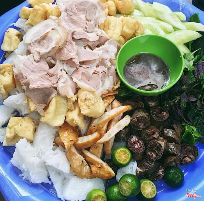 Bún đậu chả dồi thịt