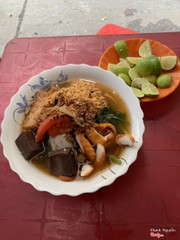 bún riêu bạch tuộc