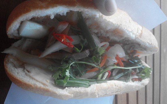 Năm Hùng - Lò Bánh Mì Đặc Ruột