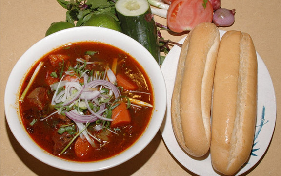 Bánh Mì Bò Kho