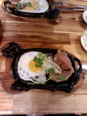 Bò bít tết thập cẩm 1 trứng + pate