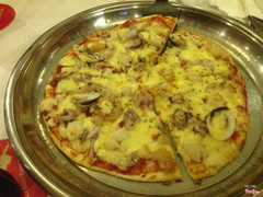 Pizza ăn ổn, không hấp dẫn lắm