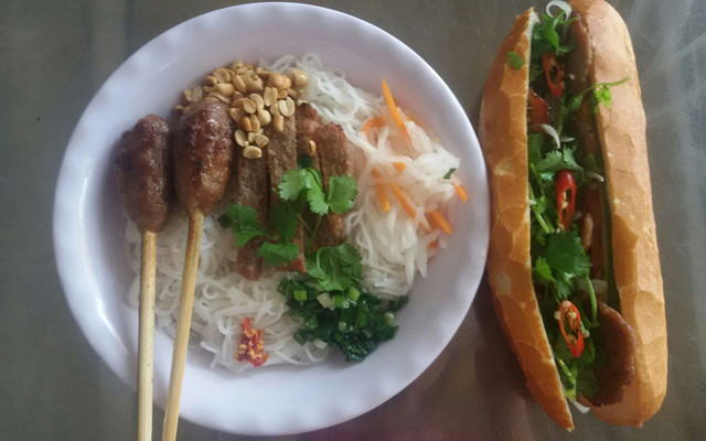 Bún Thịt Nướng & Bánh Mì Thịt Nướng