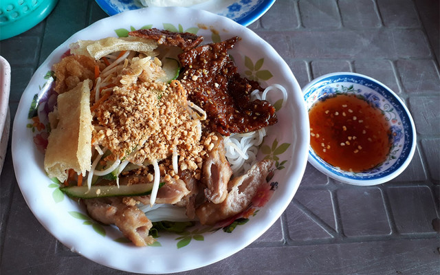 Tân Hường - Bún Khô & Bánh Cuốn