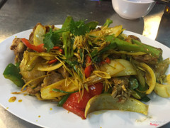 Gân bò xào sa tế