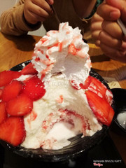 Strawberry Bingsu