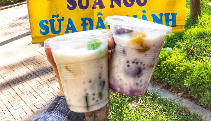 Chè Khoai Dẻo & Chè Dừa Non - Vườn Hoa Công Đoàn