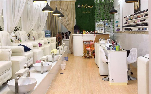 Alina Nails And Spa