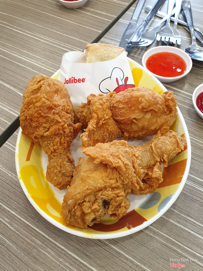 Gà giòn vui vẻ.
