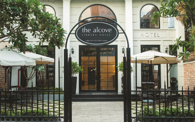 The Alcove Library Hotel