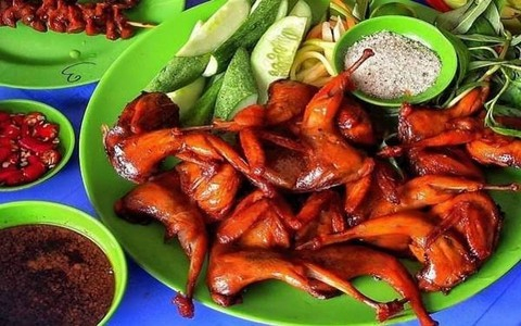 Lẩu Thái & Ăn Vặt Đường Phố - Ngô Thị Thu Minh