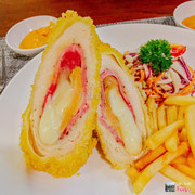 Gà cuộn giăm bông