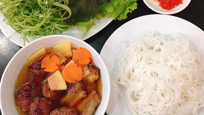 Bún Chả Cô Thắm - Trần Quang Diệu