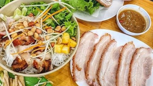 Bún Mắm & Bánh Tráng Cuốn Heo Quay - CHUYÊN CẦN