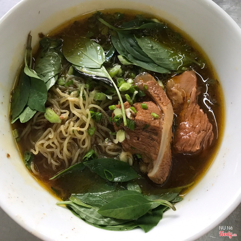 Mì sườn kho