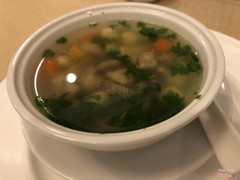 Soup gà hạt sen