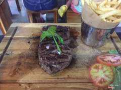 Buffalo steak! 300g with potatos chips!! Awesome!!