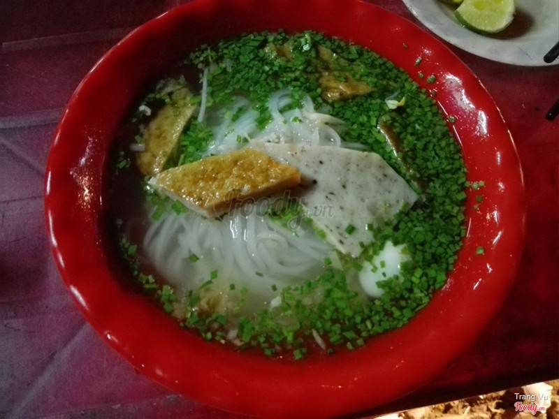 Cận cảnh tô bánh canh