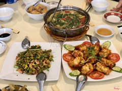 Lâu lâu về miền Tây được đãi ăn ở quán ko cần nói nhiều về độ tươi và ngon