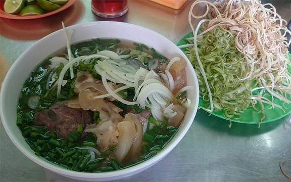 Cô Châu - Bún Bò Huế - Đường 3 Tháng 2