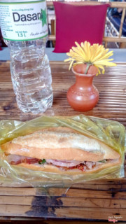 Bánh mì thập cẩm 10k