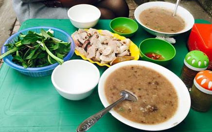 Sơn Yến - Cháo Lòng Tiết Canh