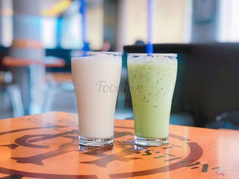 2 li vanilla đá xay & ice matcha! giá tầm gần 200k 2 li